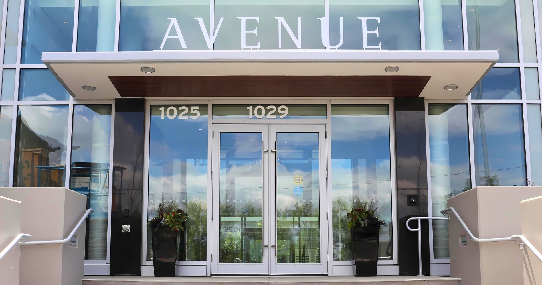 Avenue West 1703